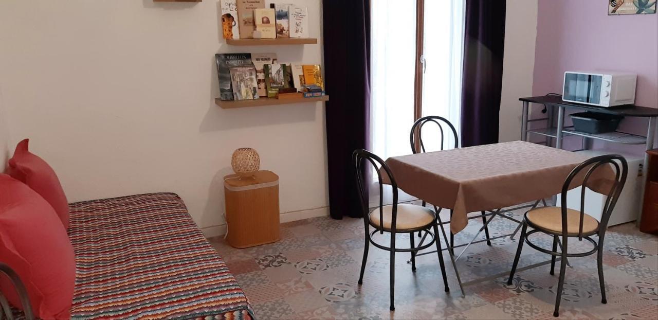 Chambre D'Hotes Du Mas Julianas Сан-Лорон-дьо-ла-Салонк Екстериор снимка