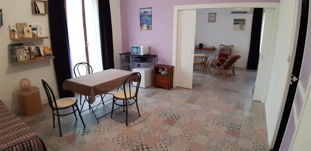 Chambre D'Hotes Du Mas Julianas Сан-Лорон-дьо-ла-Салонк Екстериор снимка