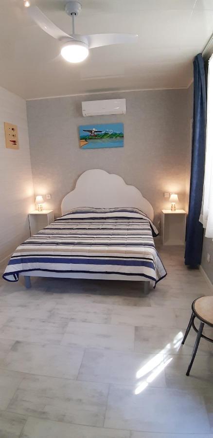 Chambre D'Hotes Du Mas Julianas Сан-Лорон-дьо-ла-Салонк Екстериор снимка