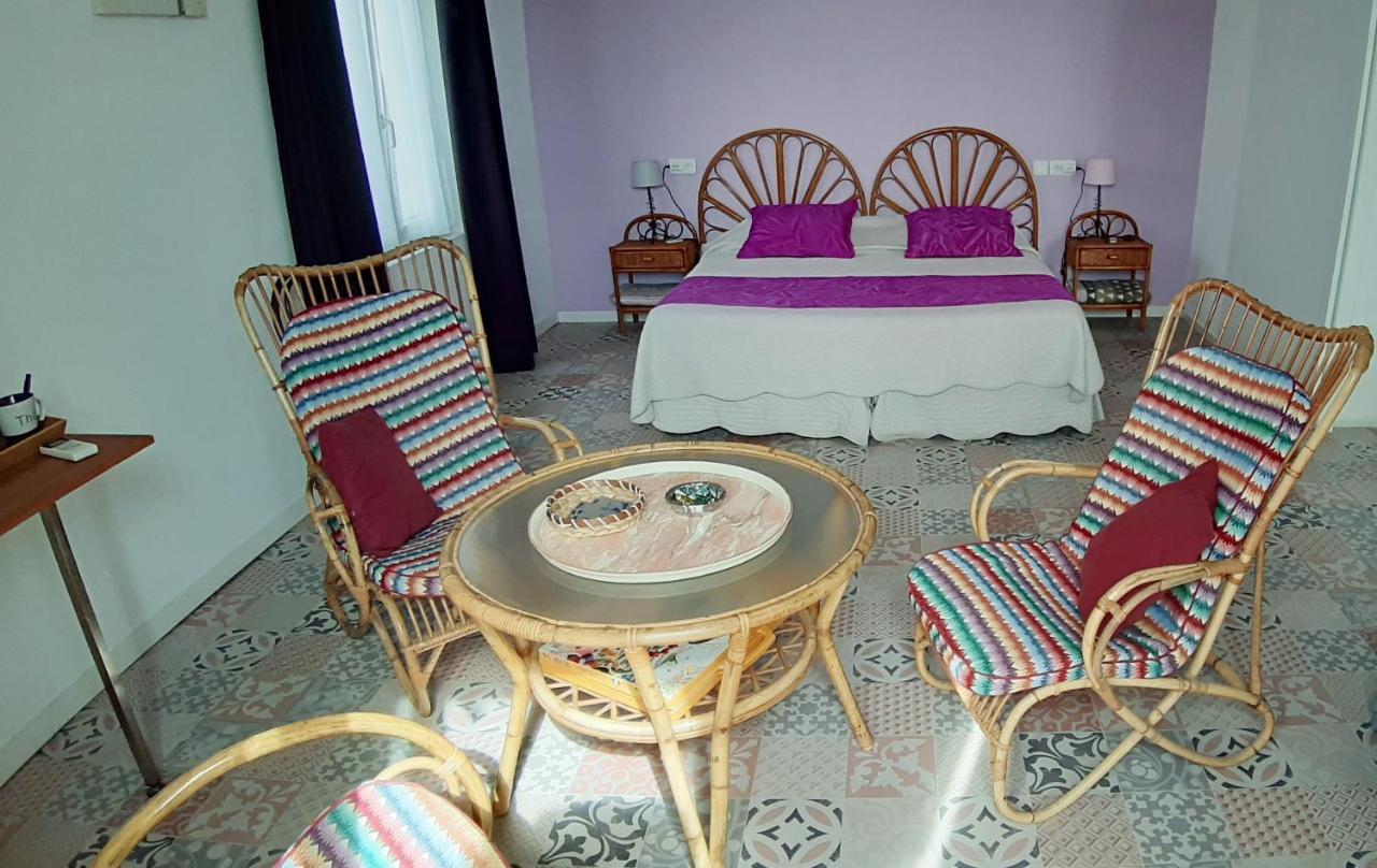 Chambre D'Hotes Du Mas Julianas Сан-Лорон-дьо-ла-Салонк Екстериор снимка