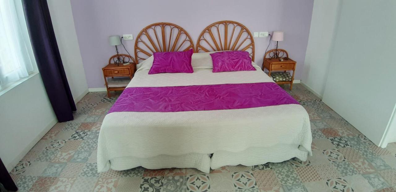 Chambre D'Hotes Du Mas Julianas Сан-Лорон-дьо-ла-Салонк Екстериор снимка